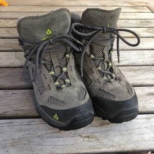 Vasque Kid’s Ultradry Hiking Boots